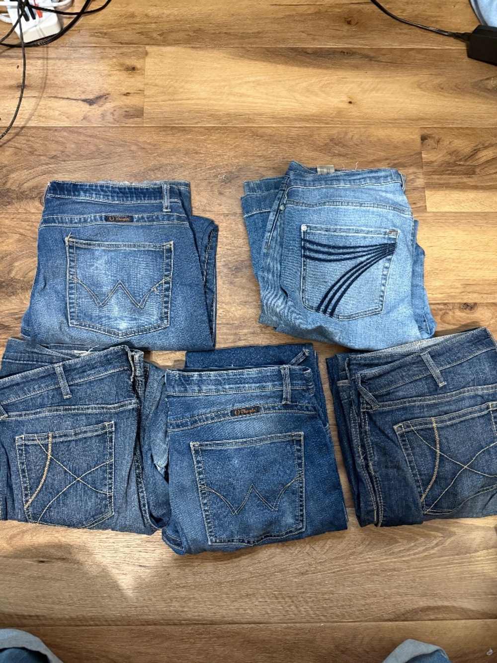 Jeans - Picture 1 of 1